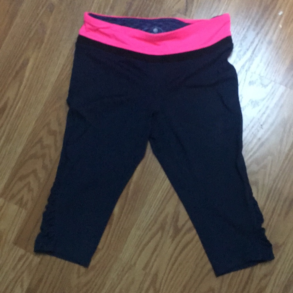 Tangerine small cropped leggings new